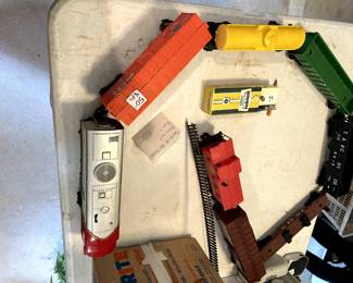 #46	Santa Fe HO Scale Train Set - 8pcs	 $50.00 
