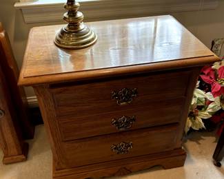#40	Kincaid Wood 2 drawer End Table - 26x16x25	 $75.00 
