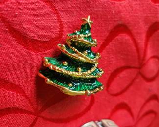 Several Vintage Christmas Tree Pins