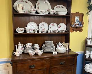 Royal Rose - 'Moss Rose' China