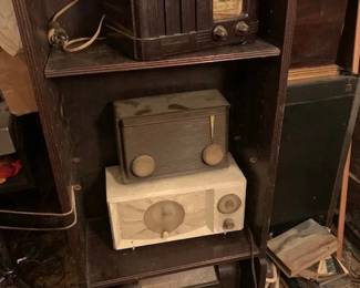 VINTAGE RADIOS