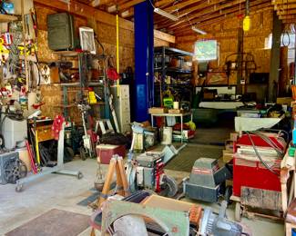 Overview of detached double garage in the back lot. More pics to come in the next few days.