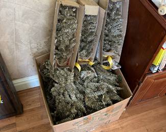 Gold Christmas decor