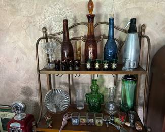 Bar ware
GREEN GLASS ITEMS SOLD 