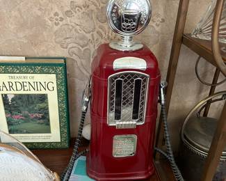 Gas pump decanter 