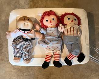 Cabbage Patch and Raggedy Ann dolls 