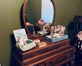 Lovely antique low profile dresser and mirror.  I love this bedroom set.  It is absolutely perfect for any bedroom.  Vintage White Sewing Machine.  
