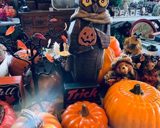 TONS of Holiday Decor.  Thanksgiving, Halloween, Easter, Valentines, Christmas. . . .All gorgeous.