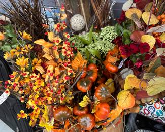 Florals in excellent condition with original tags.