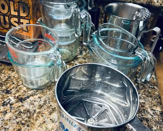 Measure it all! Vintage Pyrex.