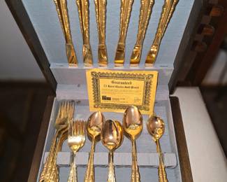 Gold plated faltware