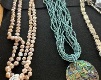 Abalone shell pendant turquoise