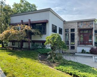 Beautiful house with Grand River frontage