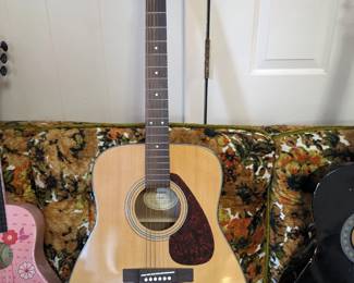 Yamaha Guitar