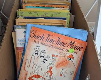 Sheet music & songbooks