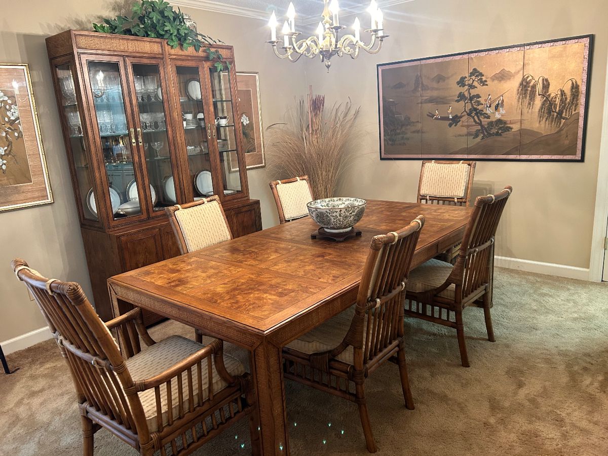 SOLD. Henredon Dining table - 70"L x 43"W (has 1 additional leaf/18"W) & 6 chairs  &  pair of china cabinets.                                                                                            Oriental screen