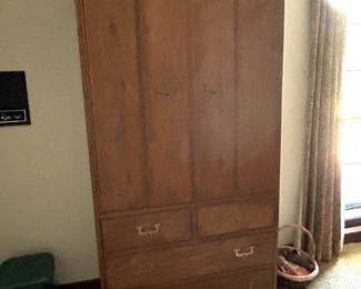 Henredon entertainment/wardrobe