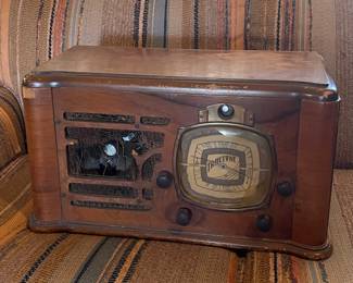 Vintage Truetone Eye Tube Radio
