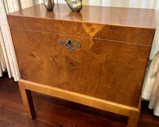 Italian box on stand