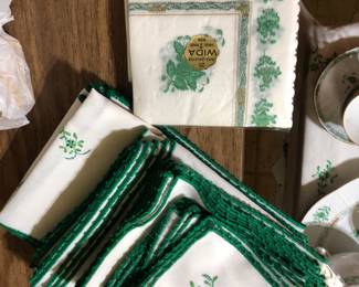 Herend Green Chinese Bouquet linens