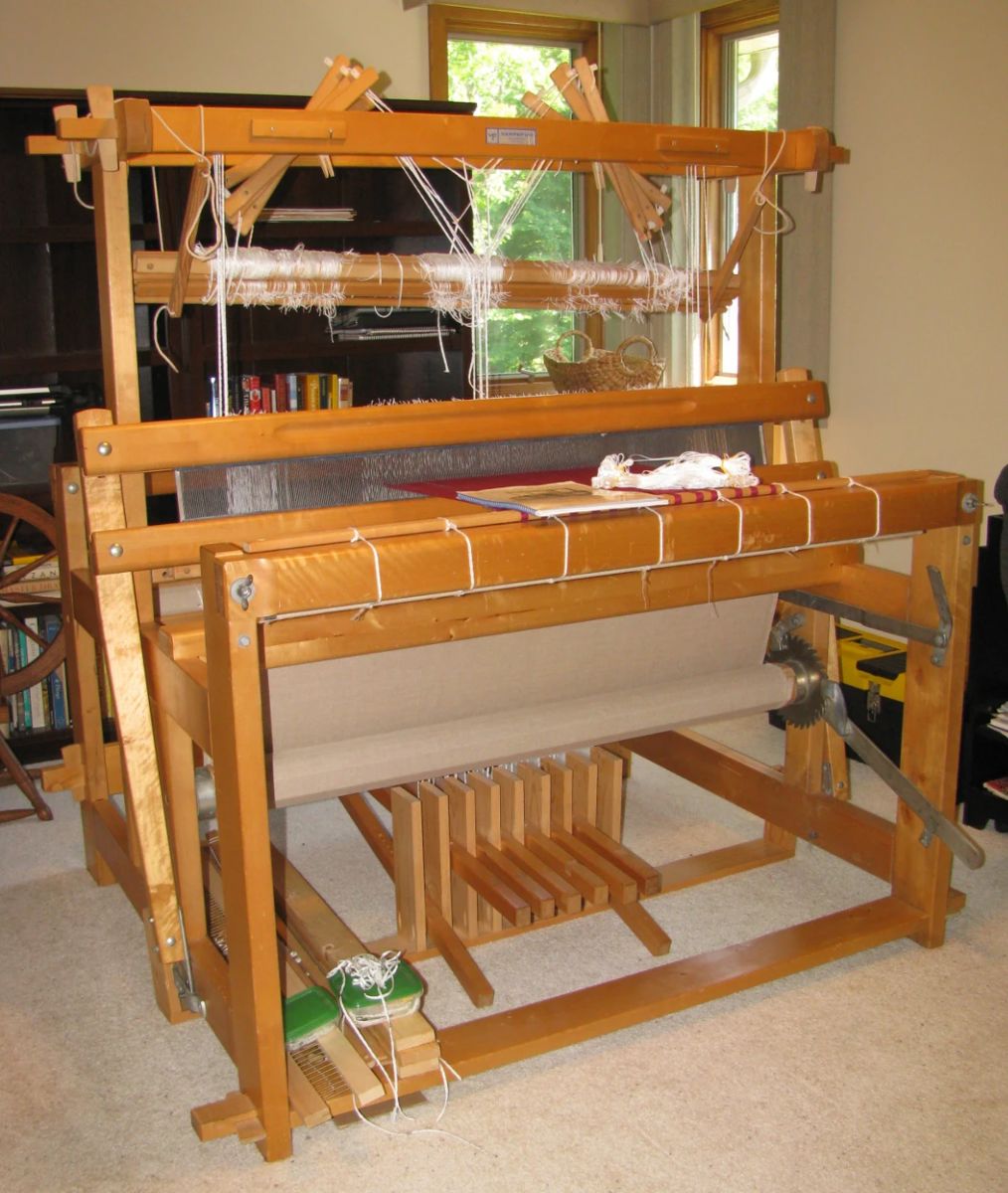 Countermarch loom. Set up for 4 shafts has 8. 48" weaving capacity