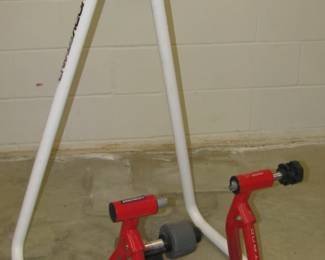 Blackburn cycle work stand and trainer