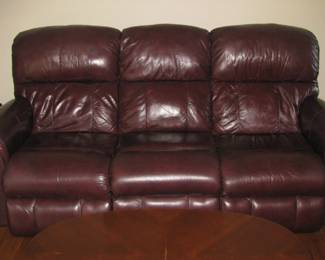 Automatic reclining sofa