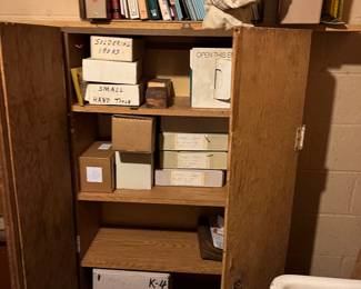 Storage cabinet 