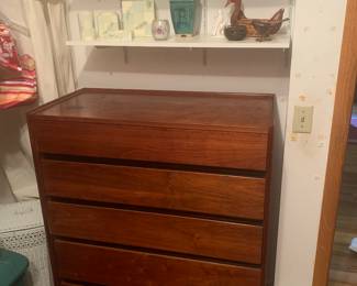 Primary Closet
MCM tall dresser by Dillingham Esprit