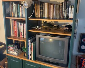 Office
Entertainment unit, books