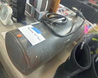 PORTABLE AIR TANK