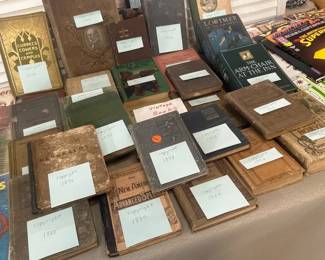 LARGE LOT OF VINTAGE BOOKS