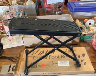 GUITAR FOOT REST