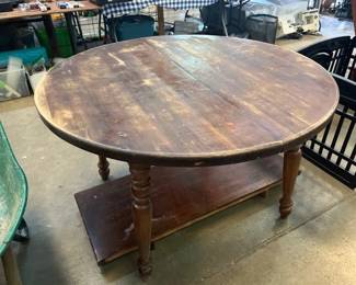 WOODEN ROUND TABLE WITH LEAF
