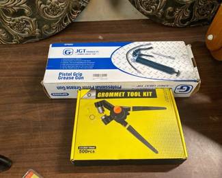 GROMMET TOOL KIT PISTOL GRIP GREASE GUN.