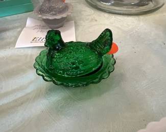 MINI MOSSE HUNTER GREEN HEN ON NEST