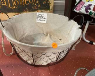 LARGE CHICKEN WIRE BASKET WITH LINER