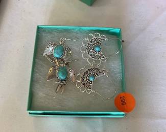 2 PAIRS OF JADEITE EARRINGS