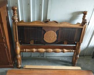 BED FRAME WITH RAILS