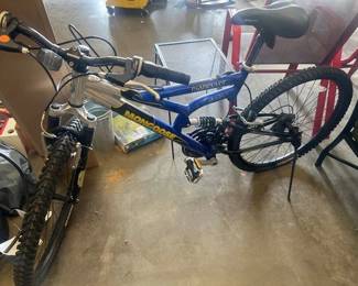 MONGOOSE GRIP SHIFT BIKE