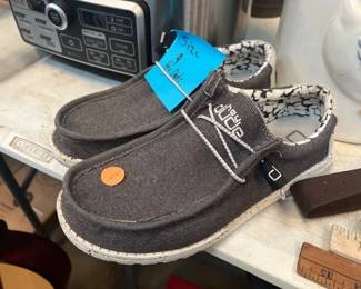 HEY DUDE SHOES