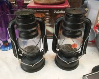 2 LANTERNS
