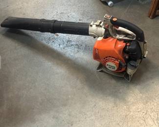 STIHL LEAF BLOWER