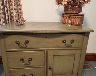 Country green washstand 