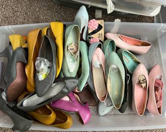 Tons of vintage womens shoes