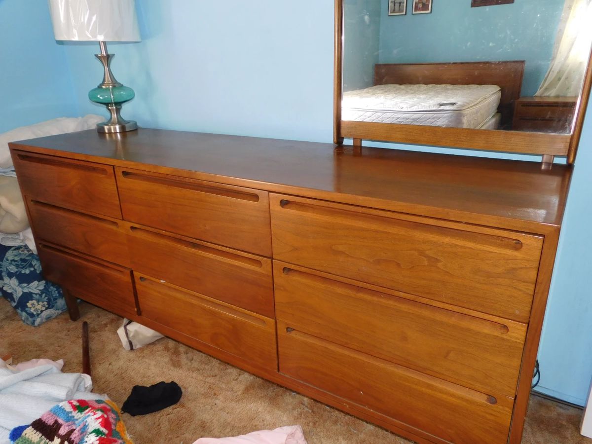 Martinsville of America Mid Century Modern dresser 1 of 4 bedroom set