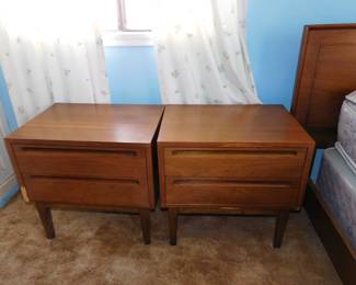 Martinsville of America mid century modern nightstands 2 & 3 of 4 piece bedroom set (some laminate damage)