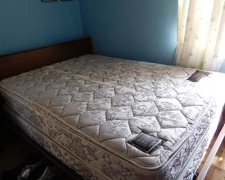 Martinsville of America headboard, 4/4 piece bedroom set