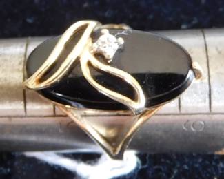 10k onyx ring w/diamond