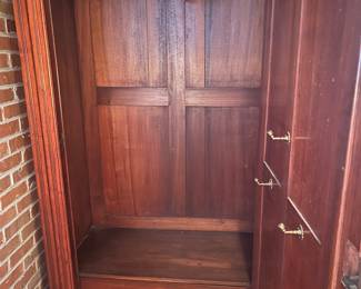 $400 Armoire cherry mirrored traditional 42W 23D 84T ( door will not close all the way)